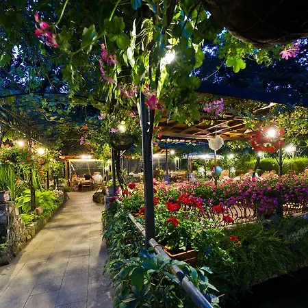 Family Edia-sandanski Hotel 3*