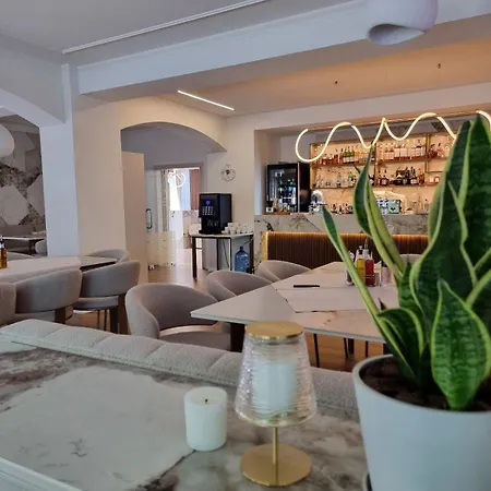 Hotel Family Edia-sandanski 3*