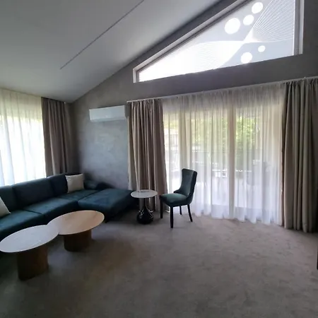 Family Edia-sandanski Hotel 3*